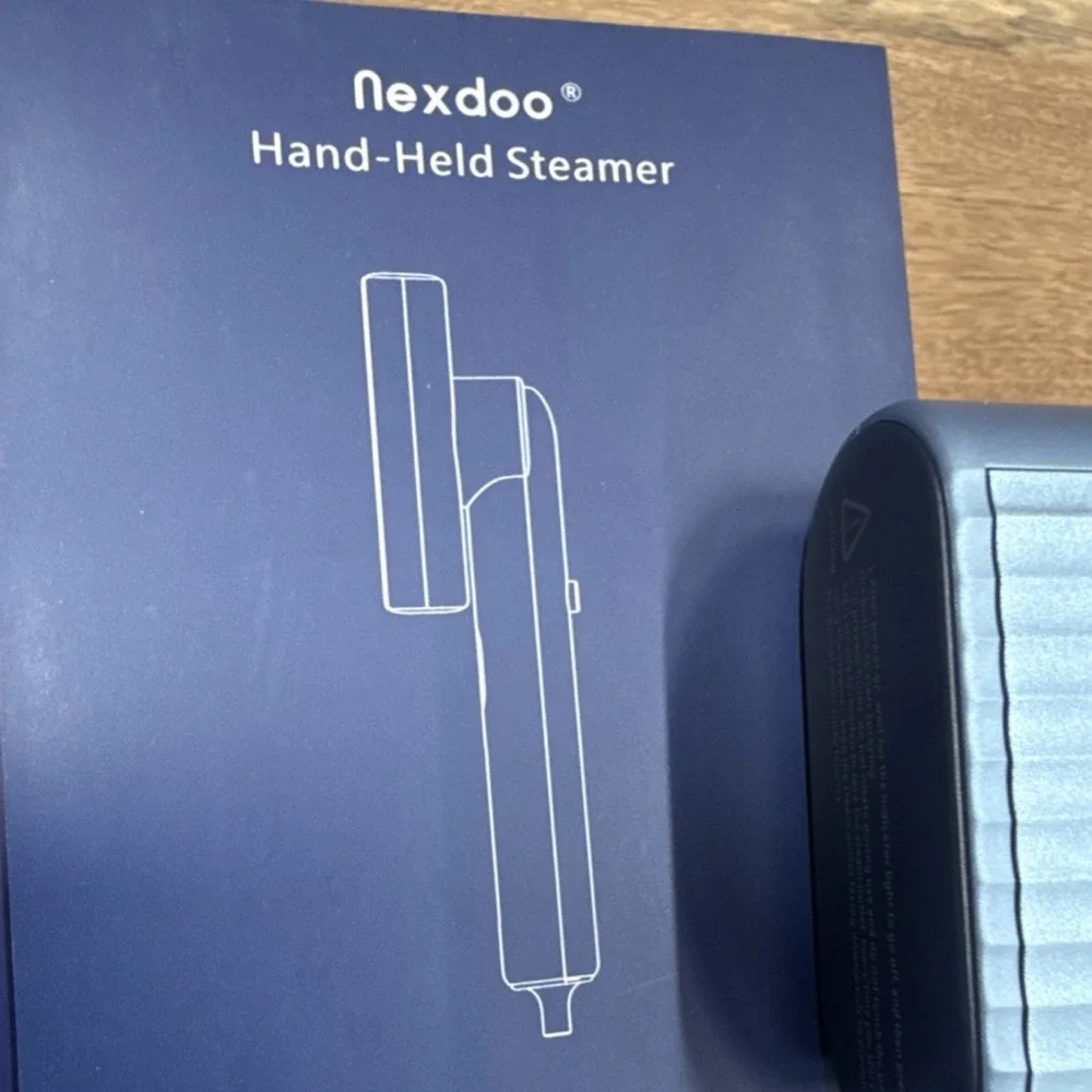 Nexdoo G9 Hand-Held Steamer Blue 1200W 120V 70mL Corded On/Off Switch Garment